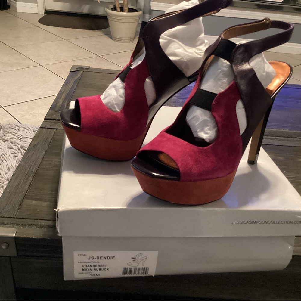 Jessica Simpson Brand new in box; size 10 multi color